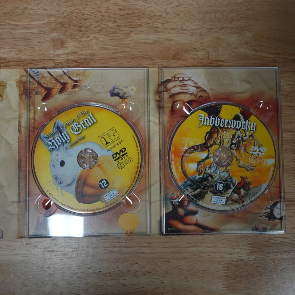 MONTYS ENZYKLO PYTHONIA 4 DVD MONTY PYTHON MOVIE BOX SET *PAL* REGION 2 HTF - Image 2 of 4