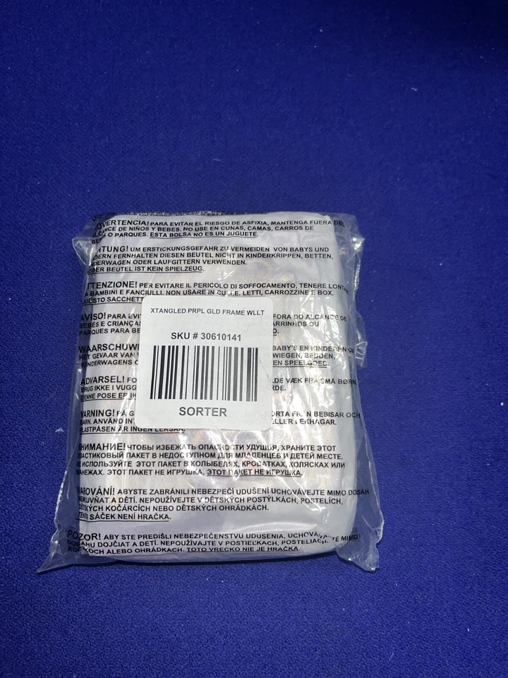 Cartera Loungefly Disney Enredada Rapunzel Púrpura y Dorada Linterna - NUEVA Foto 2 de 4