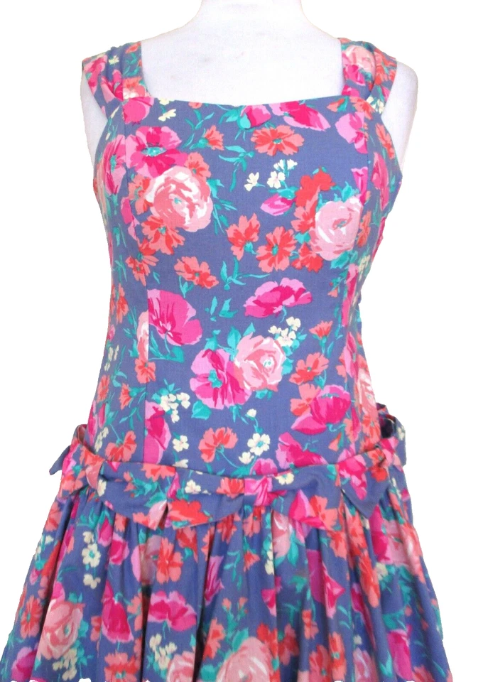 Vestido de té vintage Laura Ashley S para mujer Cottagecore floral algodón crinolina Foto 2 de 4