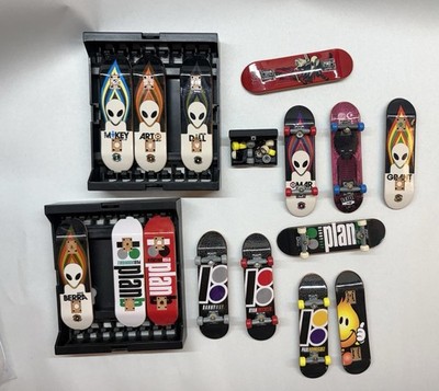 Tech Deck Fingerboard Mixed Lot Set World Industries Alien Workshop Parts Case