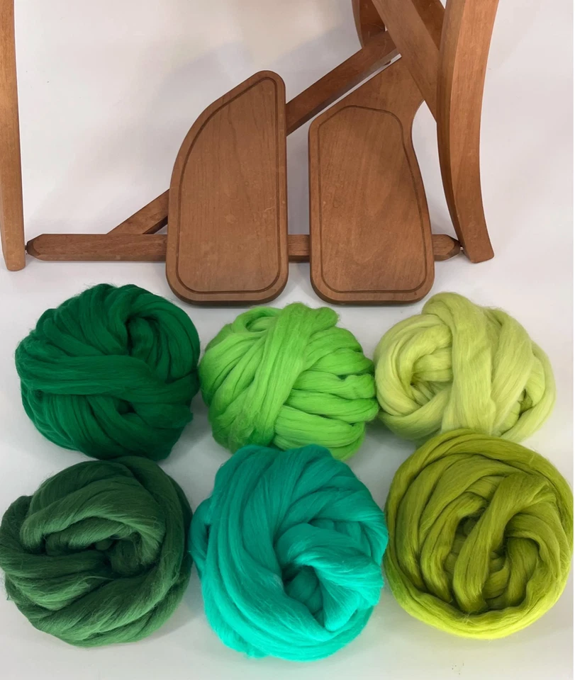 Green Wool Roving SAMPLER, Green felting wool, Spinning wool, Green Roving - Image 2 of 4