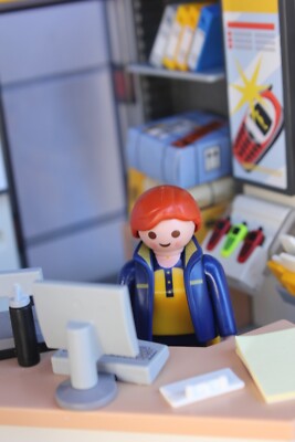 2 Playmobil Sets Almost Complete 4400 Post Office w/ Manual + 4403