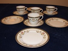 KOKURA  JAPANESE  TEA SET  CONSISTING OF FOUR CUPS, SAUCERS AND PLATES.