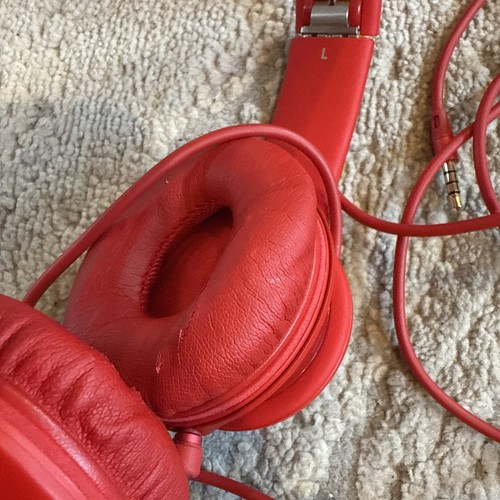 Écouteurs intra-auriculaires sans fil Beats by Dr. Dre Solo³ - (PRODUIT) rouge quelques peelings - Photo 4/7