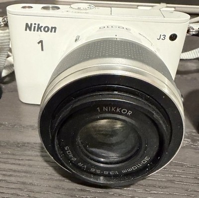 Nikon 1 J3 Mirrorless Camera White Autofocus, 2Lenses & Accessories 2 Batt Incld