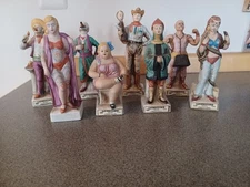 EMPTY -RARE (SET OF 8) DECANTERS LIONSTONE CARNIVAL/CIRCUS SERIES