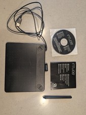 Wacom Black Small Intuos Art Pen and Touch Tablet CTH490K