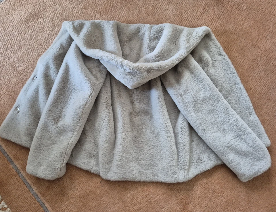 ALBA MODA Webpelzjacke Kunstpelzjacke silbergrau/Kiesel Kapuze Gr. 38 neuwertig - Bild 4 von 4