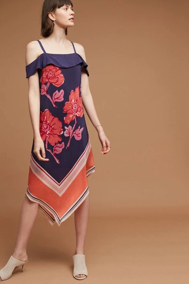 Vestido midi MOULINETTE SOEURS estampa de cachecol fora do ombro seda P = 4/6 Anthropologie - Imagem 2 de 4