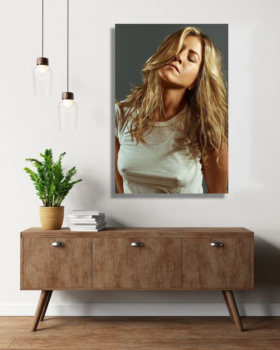 Poster Su Tela Jennifer's - Stile Vintage Anime 30,5x45,7cm - Decorazione Da Parete Per Soggiorno, Camera, Ufficio (Senza Cornice)