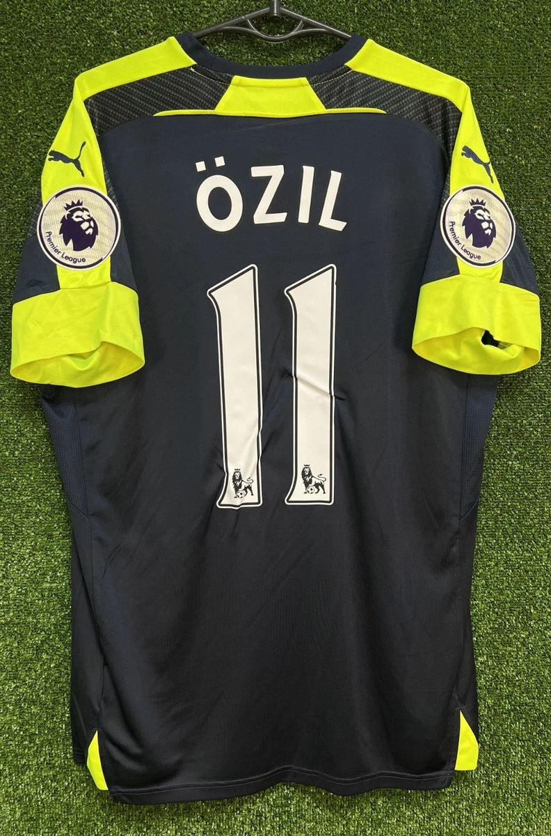 25+ Arsenal Men Mesut Ozil International Club Soccer Fan Apparel