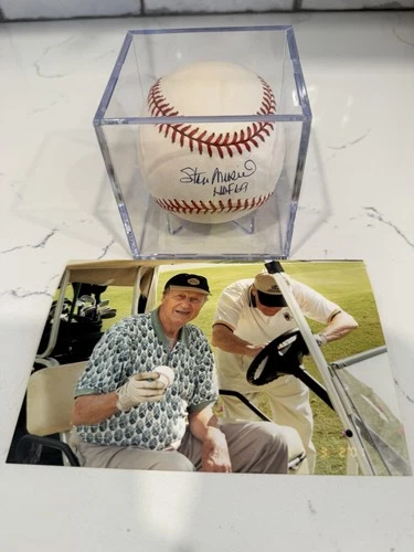 STAN MUSIAL Signed HALL OF FAME 1969 Official Baseball-ST. LOUIS CARDINALS-