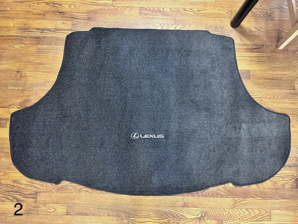 Alfombra nueva 19-25 OEM Lexus ES 300, ES350 4 piezas Juego de alfombrillas: PT926-33196-20 Foto 2 de 2