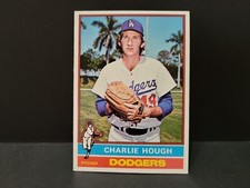 Charlie Hough Los Angeles Dodgers 1976 Topps #174. SET BREAK VG-EX