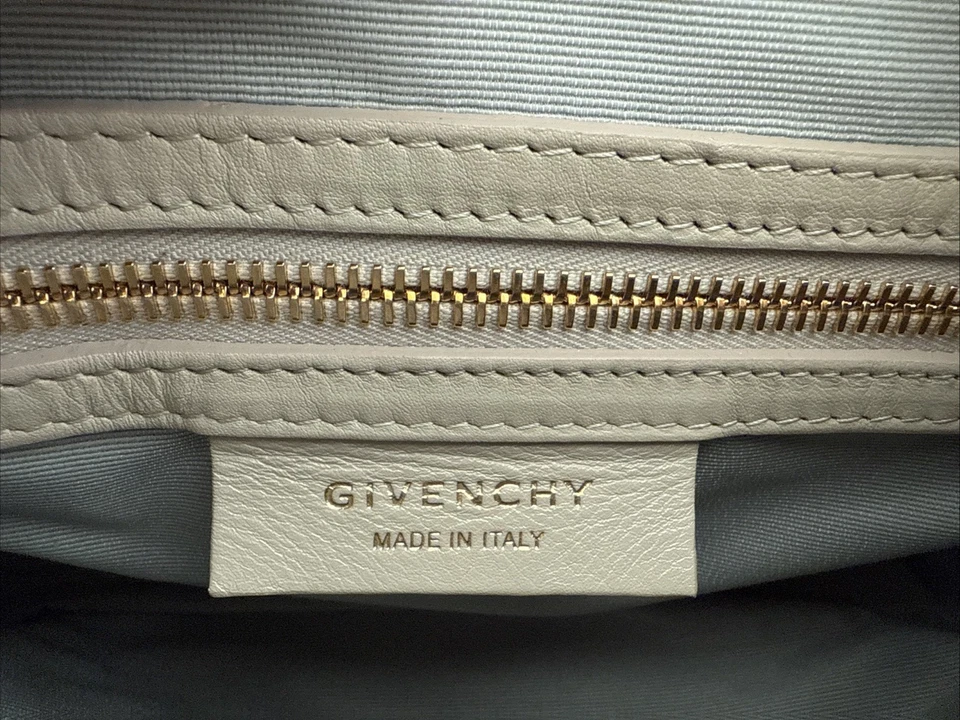 GIVENCHY 糖山羊皮皮革迷你潘多拉斜挎包手提包,米色 — 第 4/4 张图片