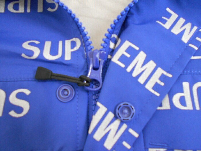 Supreme 16AW 3M Reflective Repeat Taped Seam Jacket Logo