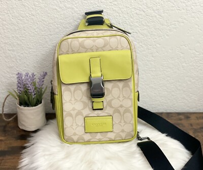 バッグ COACH Track Pack Signature Canvas Coach Track Pack In Signature Canvas | Brixton Baker
