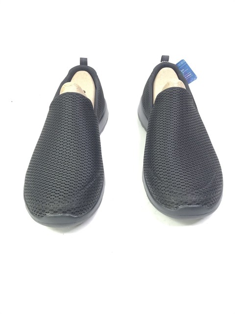 skechers performance with goga max