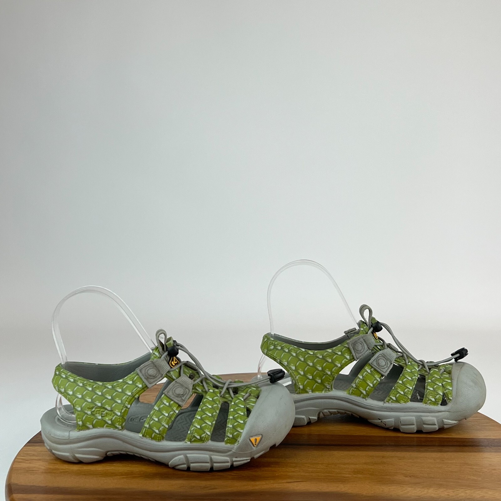 Sandali scarpe impermeabili Newport H2 in gomma scala verde Keen per bambini taglia 2 Y in ottime condizioni