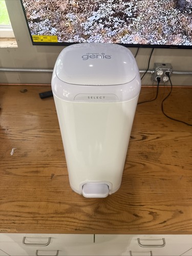 Diaper Genie Platinum Diaper Pail Diaper Disposal Bin White MPN PLATINUM