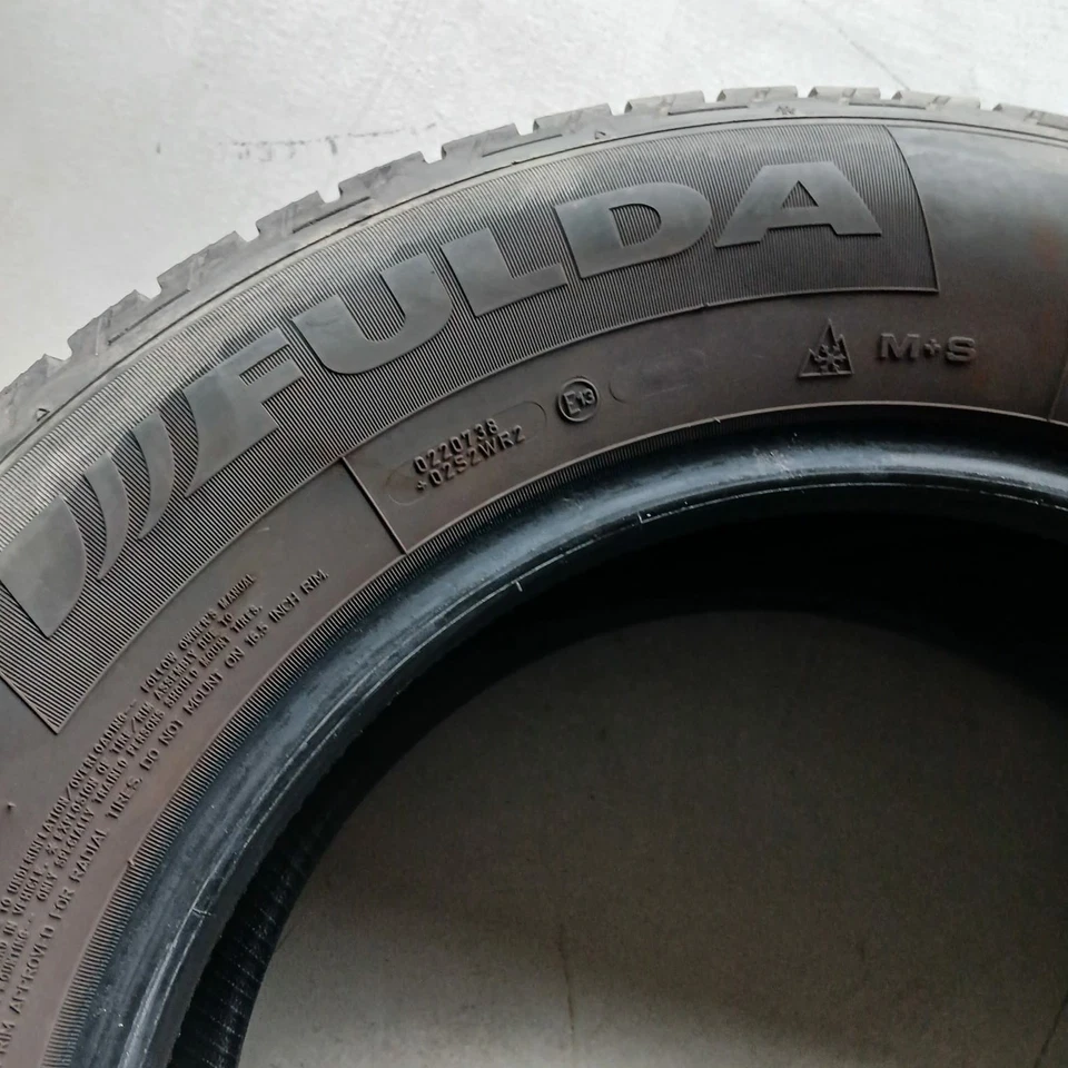 2x Reifen 215 70 16 100T Fulda Dot 3220 Winterreifen ca 6mm Kristal Control SUV - Bild 2 von 4