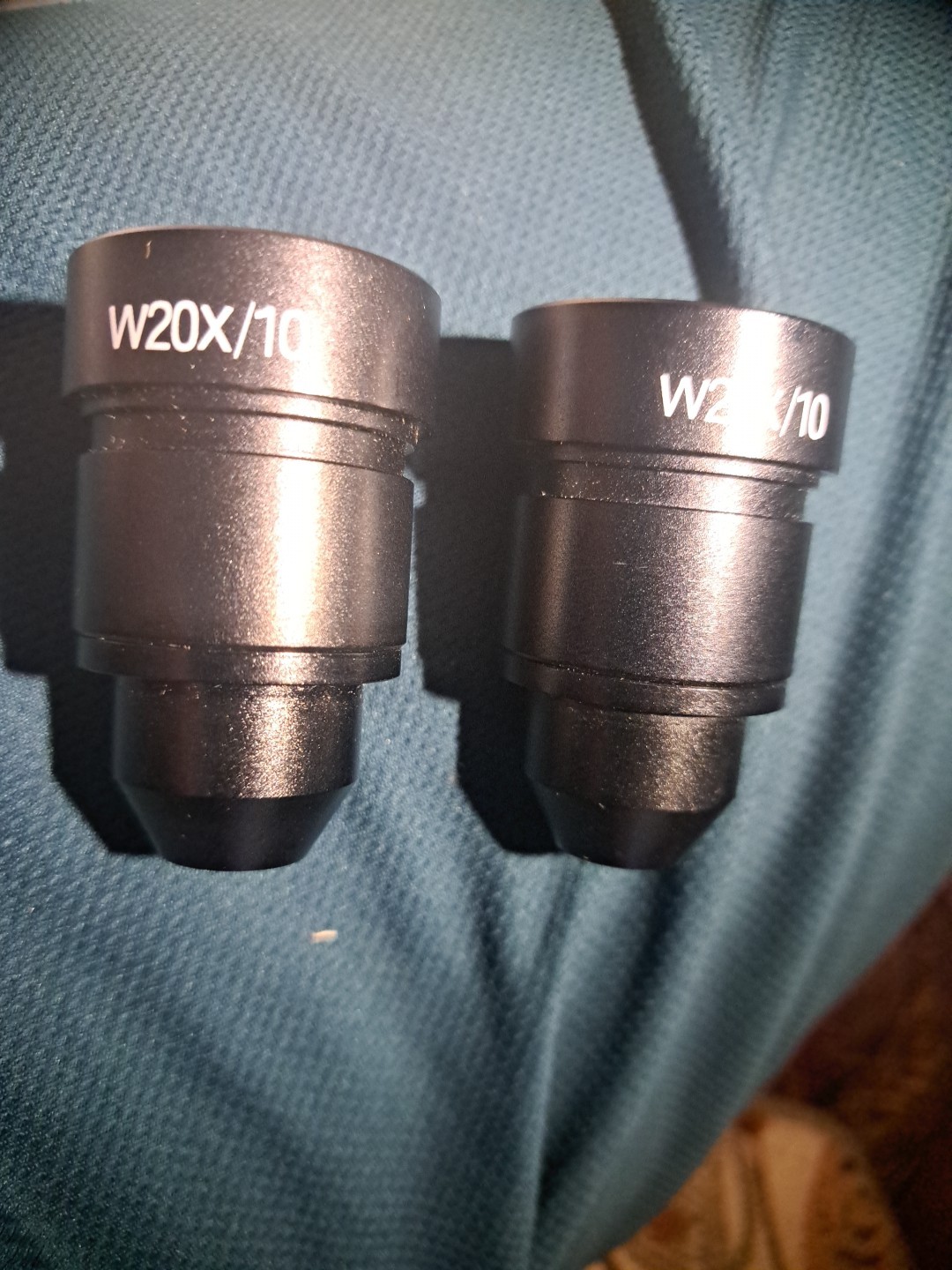 1 Pair (2 Eyepieces) W20X/10 Eyepiece