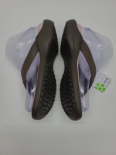Crocs Thong Flip Flop Sandals Women's Size 5 New with Tags Brown and Pink - Picture 3 of 8