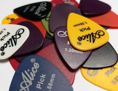 10 Stk. Gitarrenplektren Plektrum Plektron Plek .58 .71 .81 .96 1.2 1.5mm