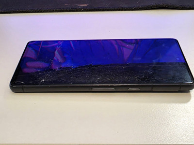 Google Pixel 7 128GB Schwarz Slate   Defekt / Ersatzteil, starke Kratzer