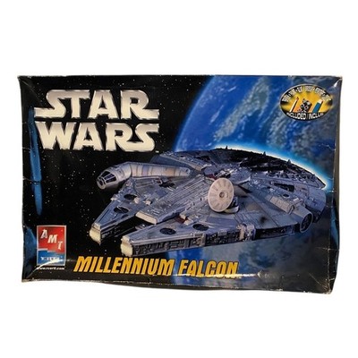 AMT Ertl Millennium Falcon Model Kit 38322 Star Wars Grey 2005 Sealed Bags