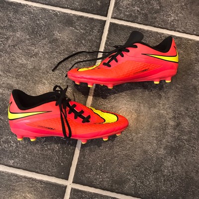 pink hypervenoms with sock