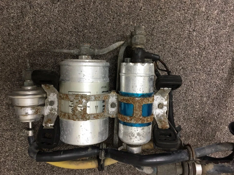 Mercedes-Benz 190E 1992 filtro bomba combustible usado Foto 2 de 4