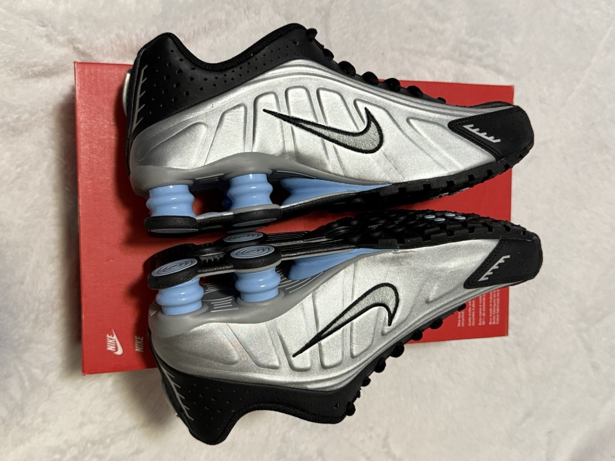 Nike Shox R4 Metallic Silver/Black/Psychic Blue CW2626-004 Grade