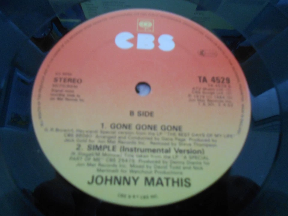 Johnny Mathis - "Simple / lead me To Your love / Gone Gone Gone" 12" Single - Image 3 of 4
