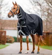 Horseware Amigo® 1200D Weidedecke Mit Integriertem Halsteil 150g Black/Titanium