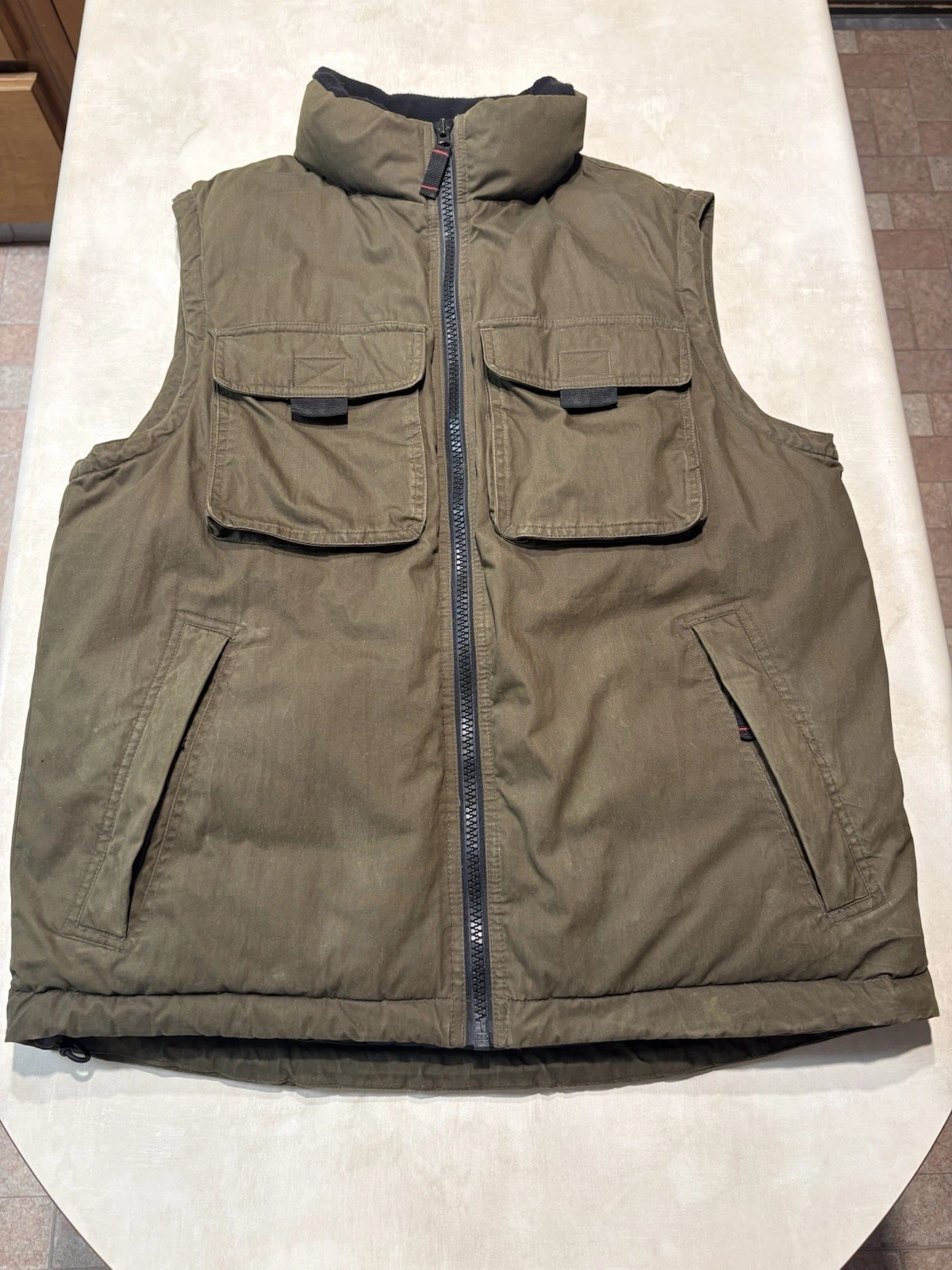 Eddie Bauer Outdoor Outfitters Goose Down sz Small Men’s Green Vest Utility