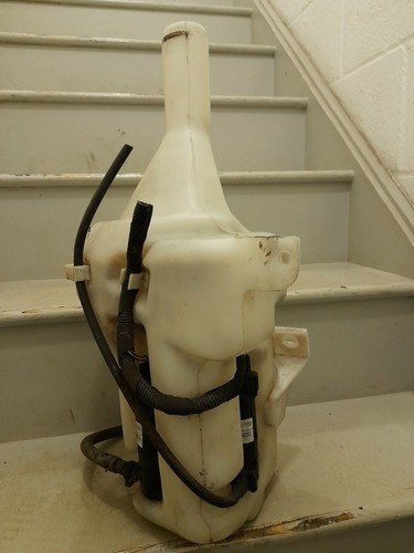 SAAB 9-5 2002 SALOON WASHER BOTTLE WITH PUMP - Picture 3 of 3