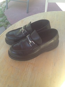 skechers loafers black