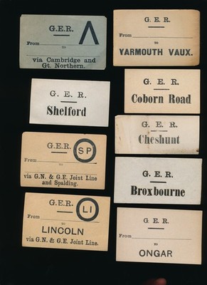 Set mit 9 großen Ostbahn Gepäck Etiketten