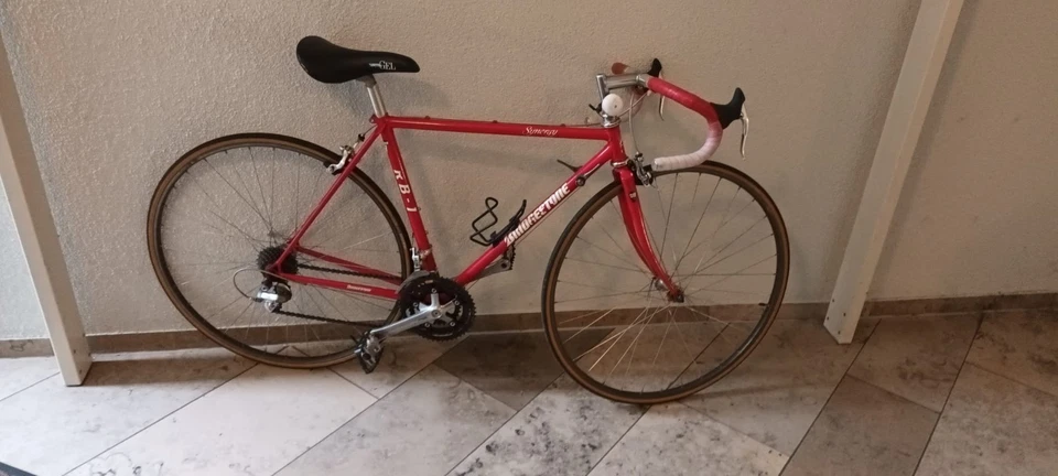 Achtung! Gut erhaltenes DAMEN-KULT-RENNRAD