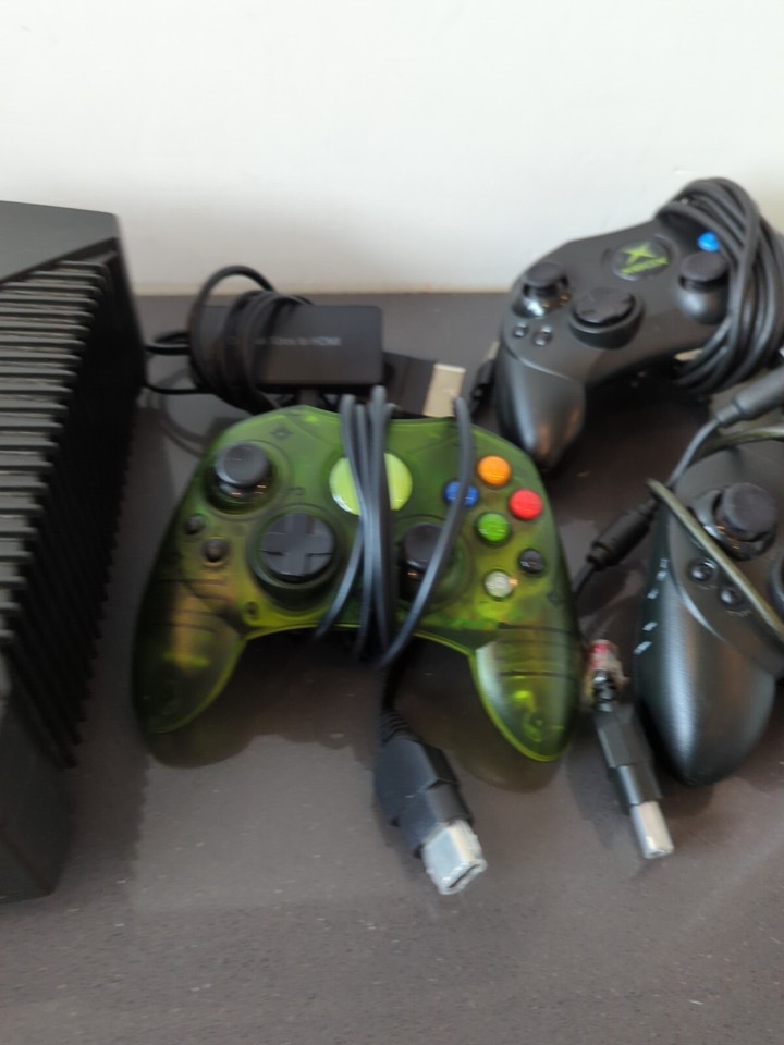Original Xbox Console Lot Untested Light Turns On Flashes Green Red As