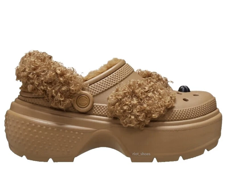 Tênis Esportivo Crocs Marrom para mulheres