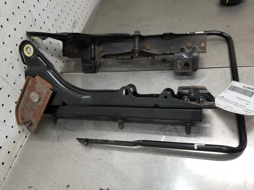 Сиденье Chrysler Voyager гусеница левое со стороны водителя переднее 03 для фургона с ручной коробкой передач - Изображение 2 из 4