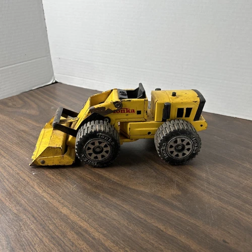 Vintage Pressed Steel Yellow Tonka Metal Loader Truck Toy Swivel  10"
