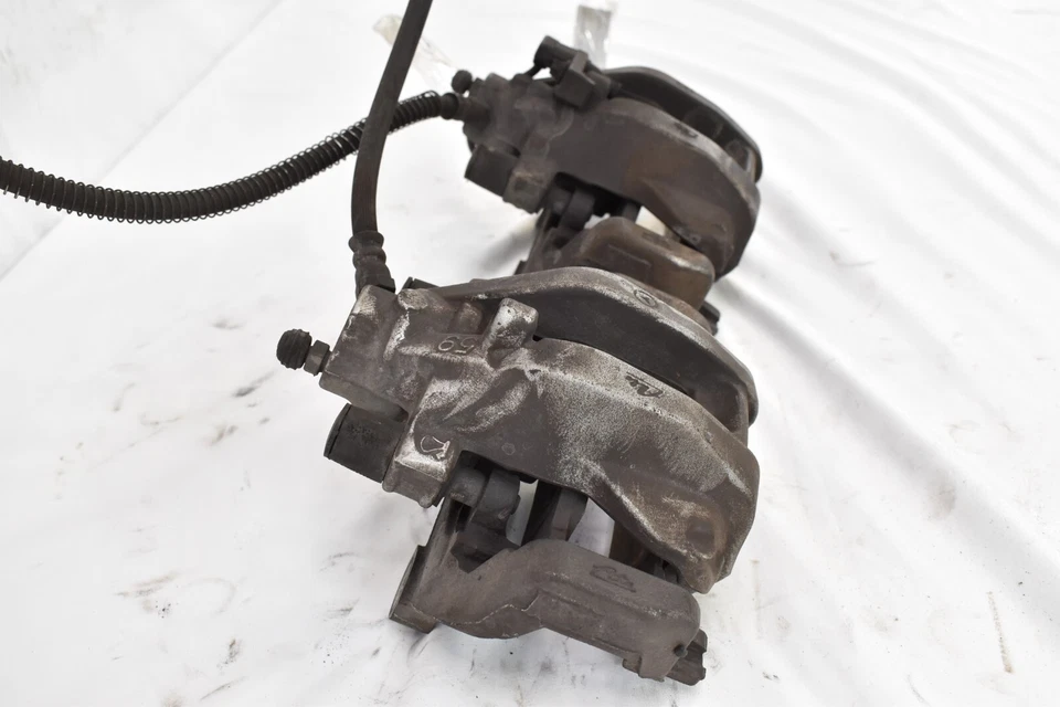 07-13 Juego de pinzas de freno traseras derecha e izquierda mercedes s550 cl500 OEM Foto 3 de 4