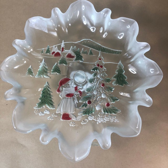 Mikasa Celebrations Christmas Landscape Collection Glass Footed Candy