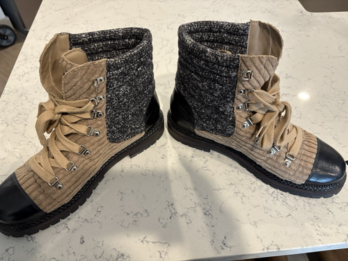 Auth Chanel Tweed Lace Up Cap Toe Combat Ankle Boots 42 - Picture 2 of 11