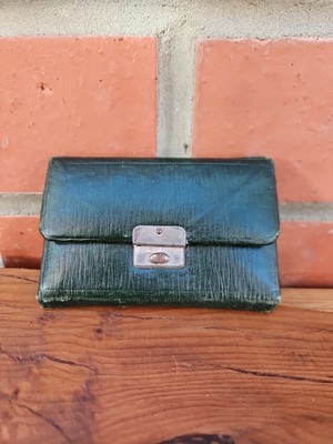 Antikes dunkelgrünes Nadeletui aus Leder von John James & Sons Redditch