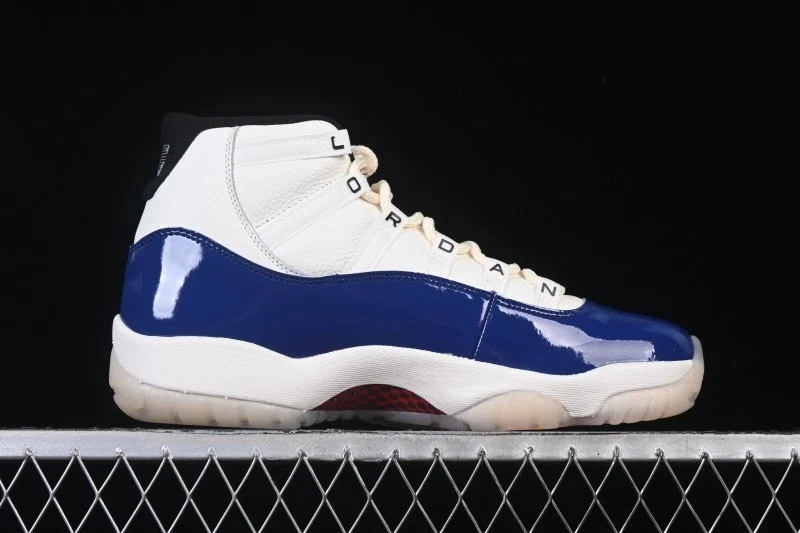 Air Jordan 11 Rare Air para hombre Foto 3 de 4