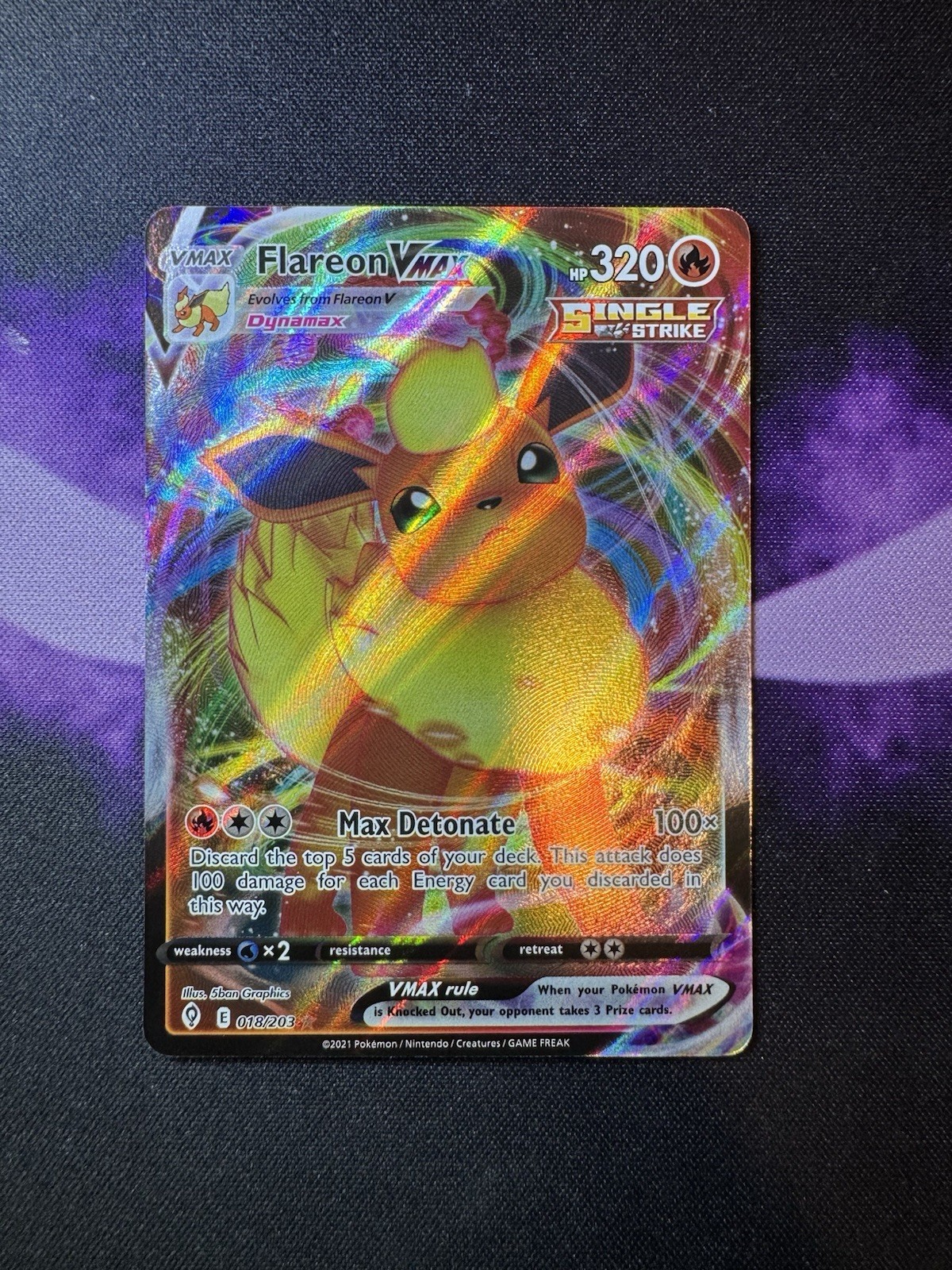 Flareon VMAX 18/203 Full Art Holo Pokemon TCG Evolving Skies NM